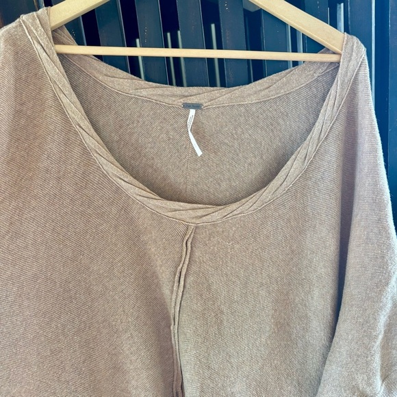 FREE PEOPLE Camel Knit Oversized Sweater - Picture 6 of 12